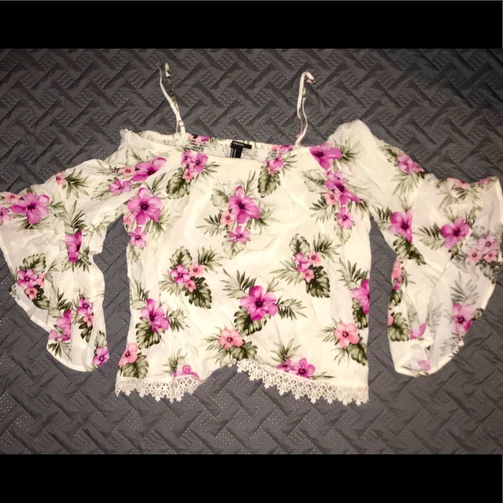 Forever 21 cold shoulder floral bell sleeve small